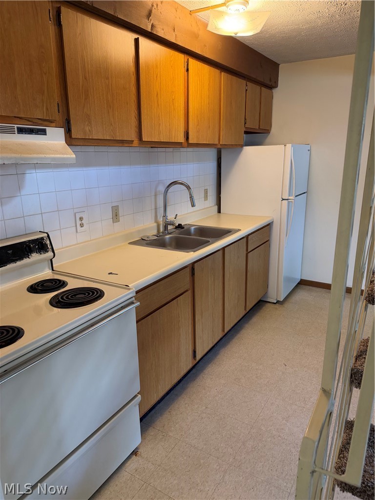 49 W 8th Street Dresden OH 43821