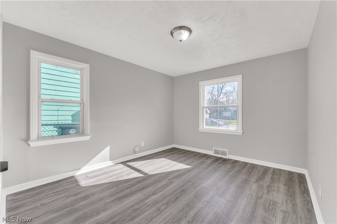 2521 Greenvale Road Cleveland OH 44121