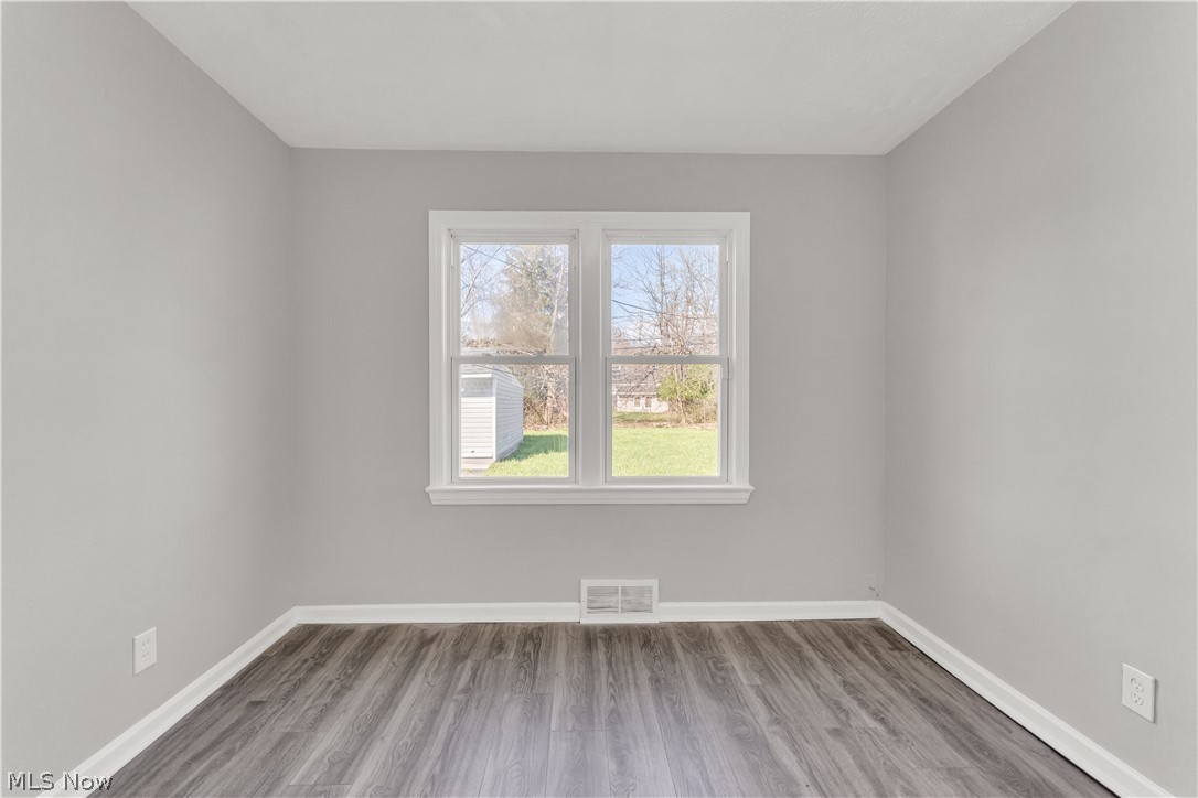 2521 Greenvale Road Cleveland OH 44121
