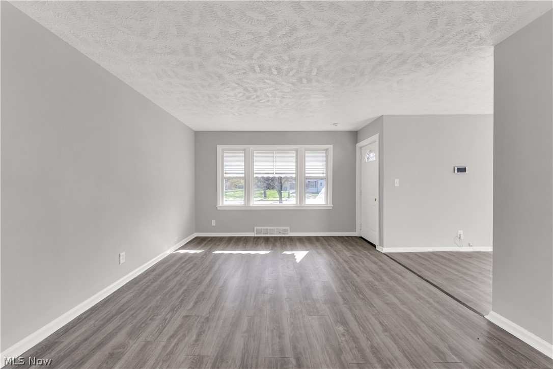 2521 Greenvale Road Cleveland OH 44121