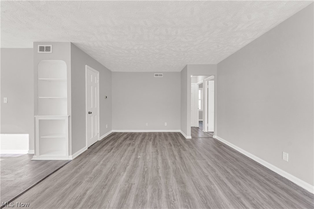 2521 Greenvale Road Cleveland OH 44121