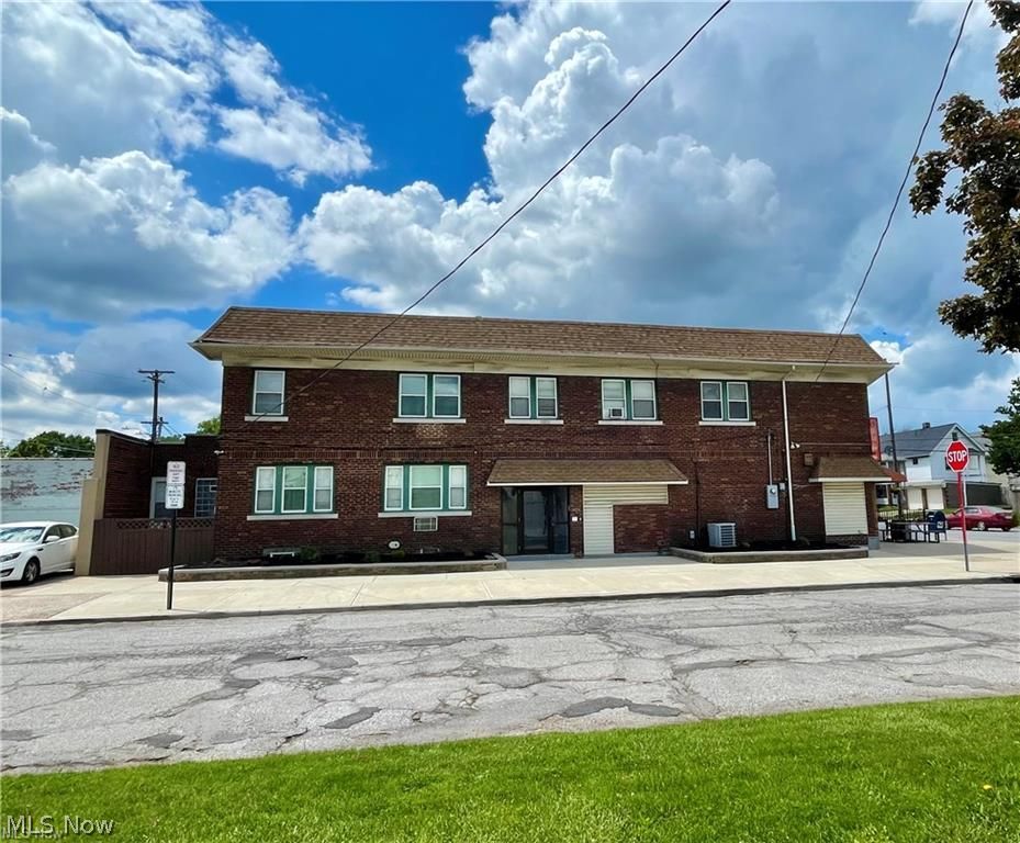 Lakewood OH, 13501 Lakewood Heights Boulevard, Unit 3