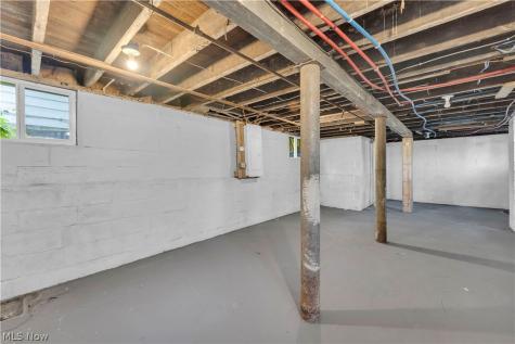 9518 Nelson Avenue Cleveland OH 44105