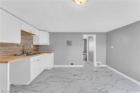 80 Egbert Road Bedford OH 44146