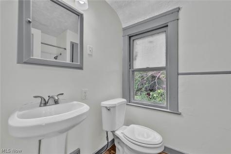3341 E 145th Street Cleveland OH 44120