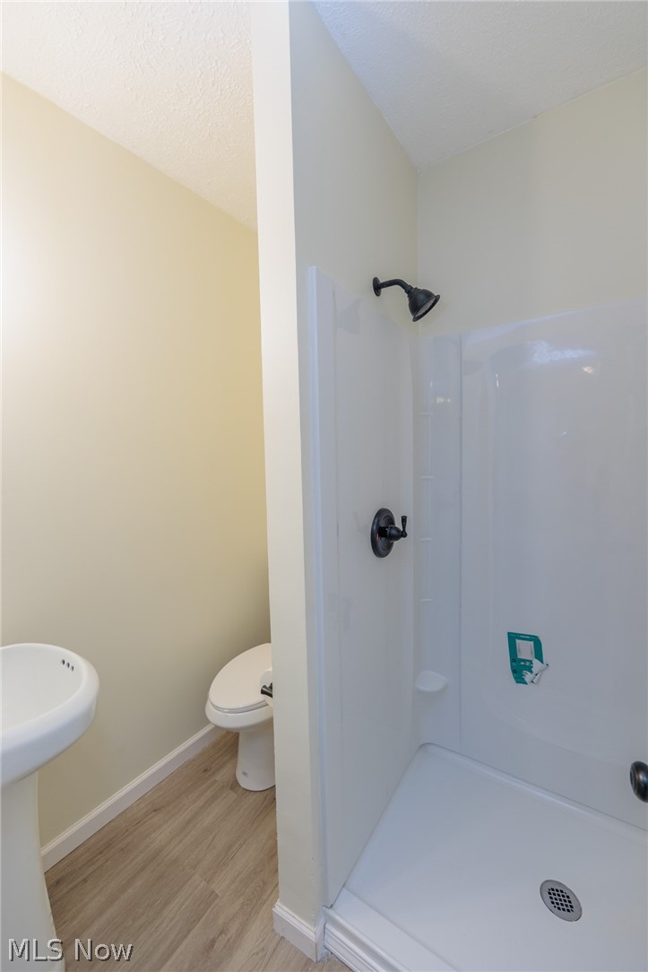 1558 Winchester Avenue Lakewood OH 44107