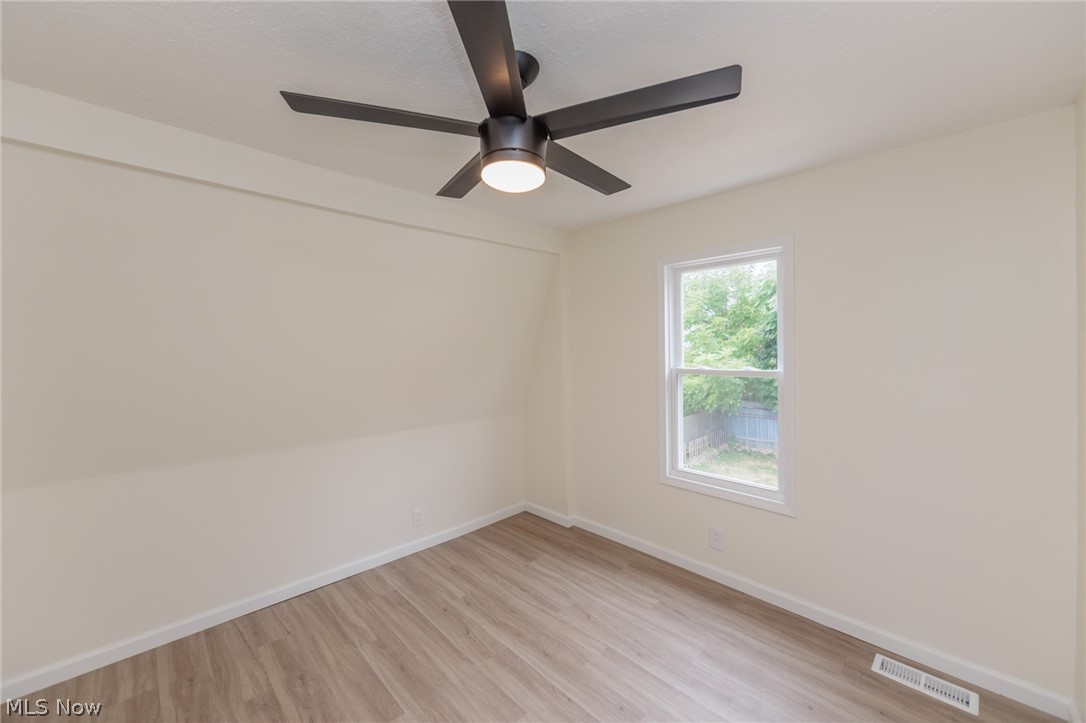 1558 Winchester Avenue Lakewood OH 44107