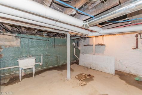 1558 Winchester Avenue Lakewood OH 44107