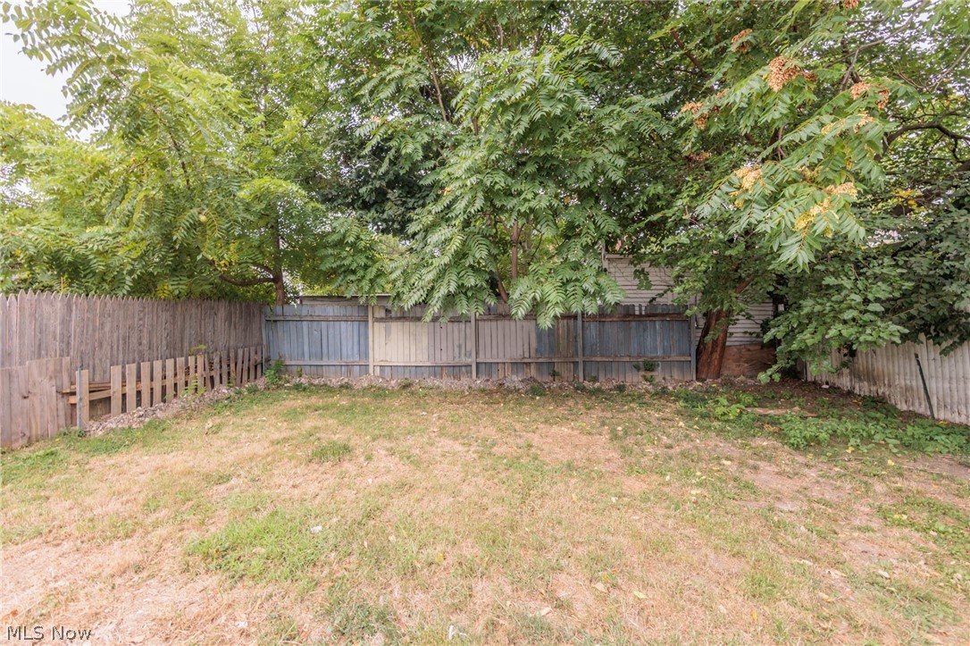 1558 Winchester Avenue Lakewood OH 44107