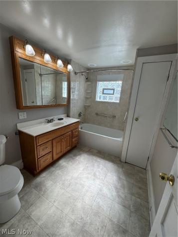 9316 Raymond Avenue Cleveland OH 44104