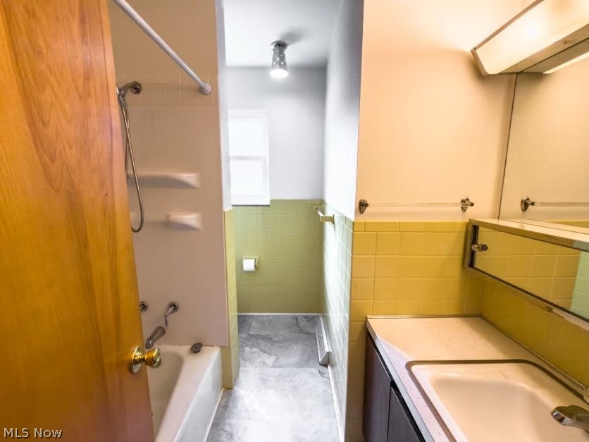 3853-3857 Seneca Street Stow OH 44224