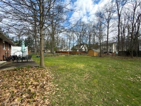 3853-3857 Seneca Street Stow OH 44224