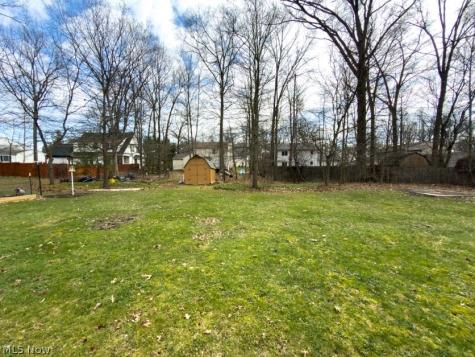 3853-3857 Seneca Street Stow OH 44224