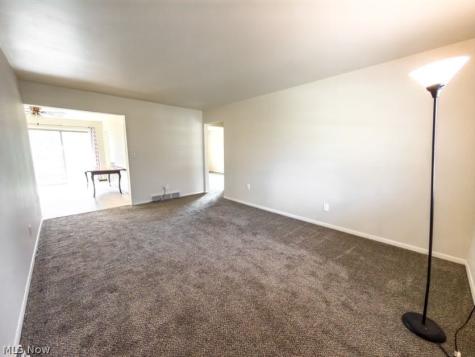 3853-3857 Seneca Street Stow OH 44224