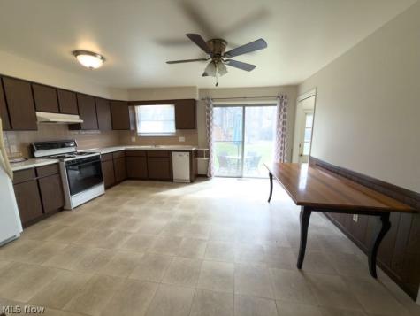3853-3857 Seneca Street Stow OH 44224