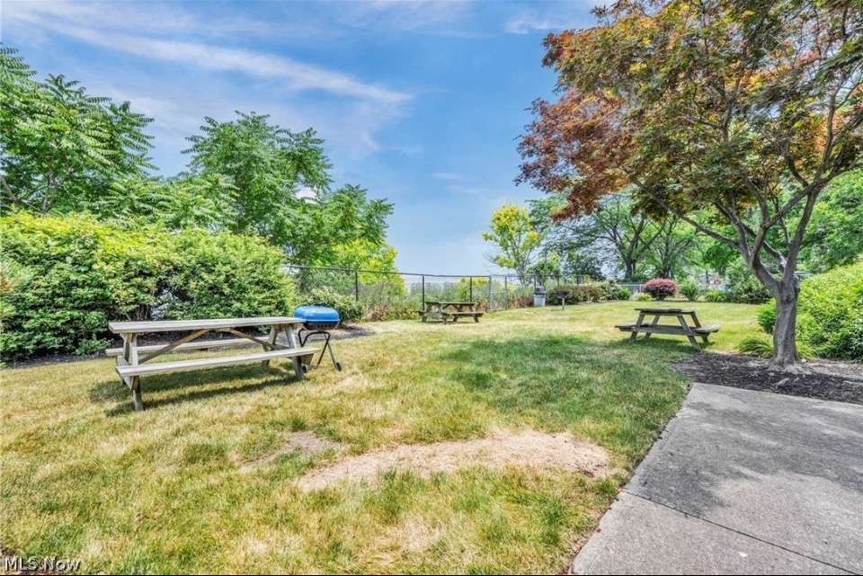 11850 Edgewater Drive Lakewood OH 44107