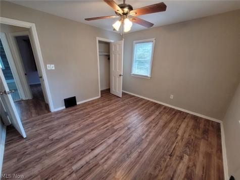 6987 Greenleaf Avenue Parma Heights OH 44130