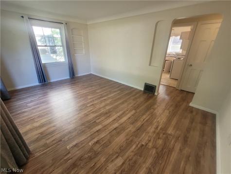 6987 Greenleaf Avenue Parma Heights OH 44130