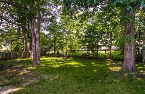 6987 Greenleaf Avenue Parma Heights OH 44130