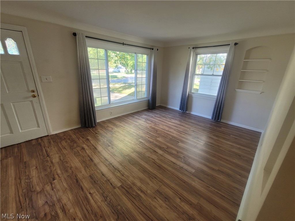 6987 Greenleaf Avenue Parma Heights OH 44130