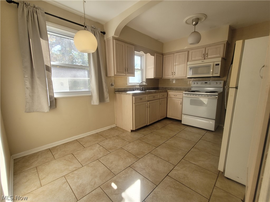 6987 Greenleaf Avenue Parma Heights OH 44130
