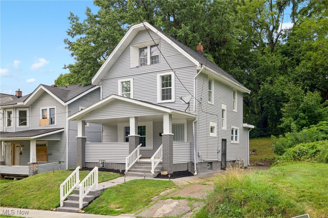 211 W Long Street Akron OH 44301