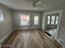 2076 Dowd Avenue Lakewood OH 44107