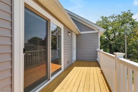 5904 Wakefield Avenue Cleveland OH 44102