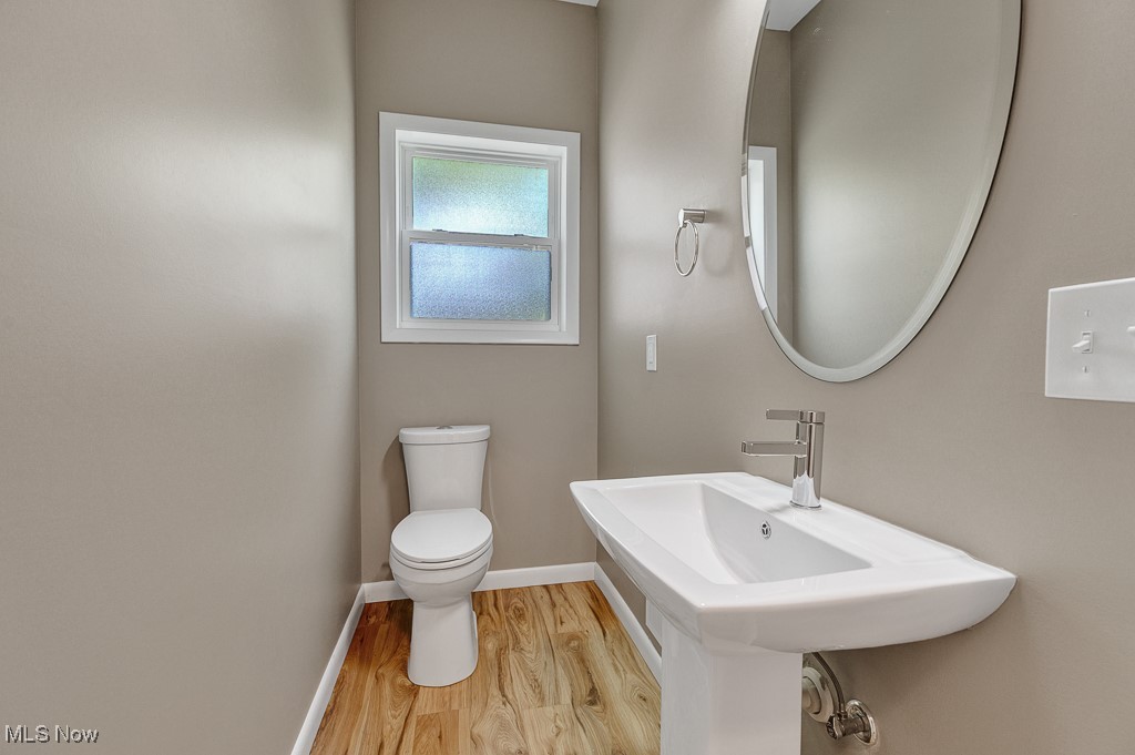 5904 Wakefield Avenue Cleveland OH 44102