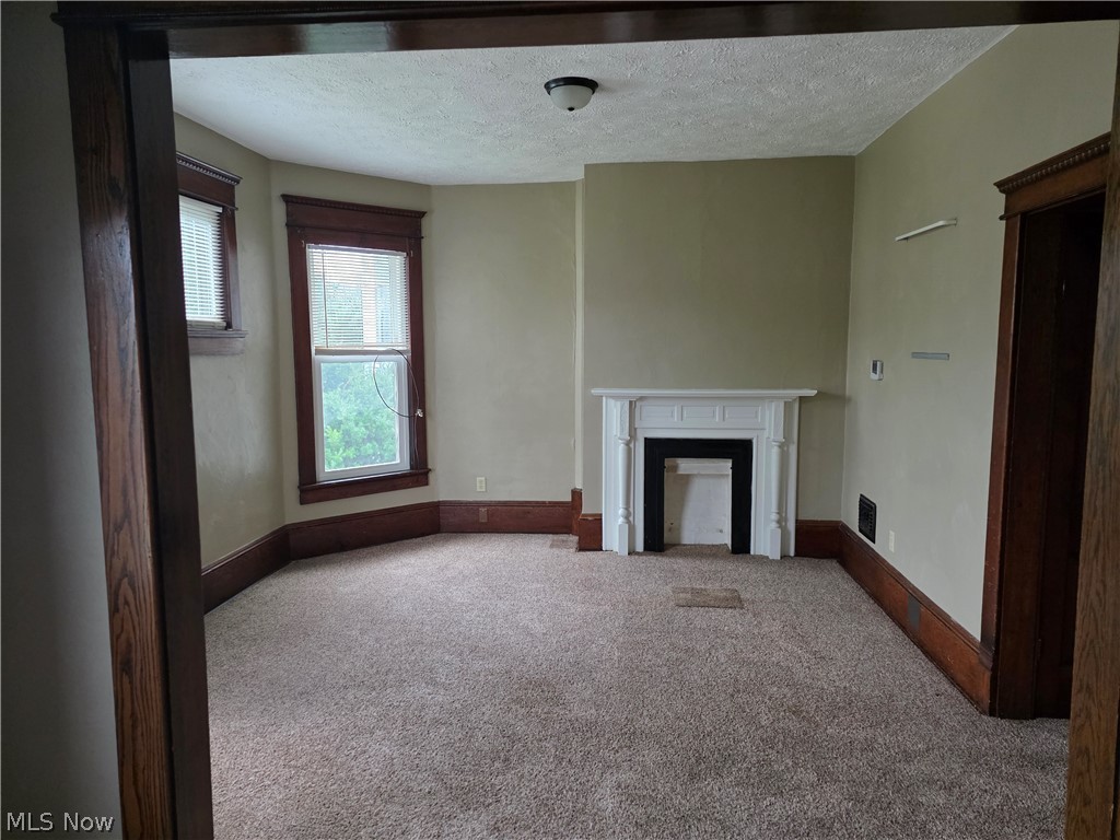 407 1/2 N 10th Street Cambridge OH 43725