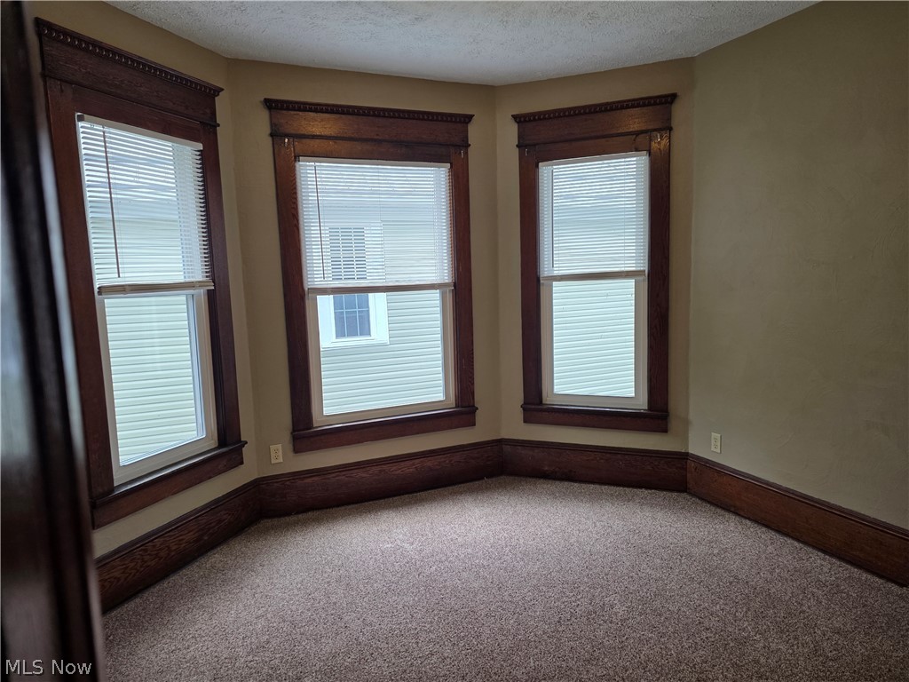 407 1/2 N 10th Street Cambridge OH 43725