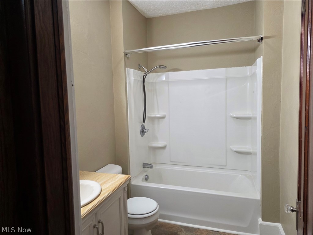 407 1/2 N 10th Street Cambridge OH 43725