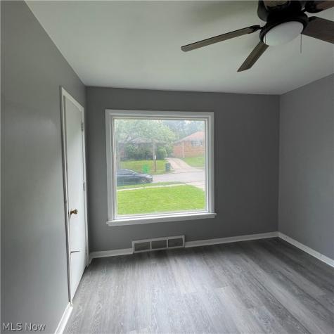 5026 E 86th Street Garfield Heights OH 44125