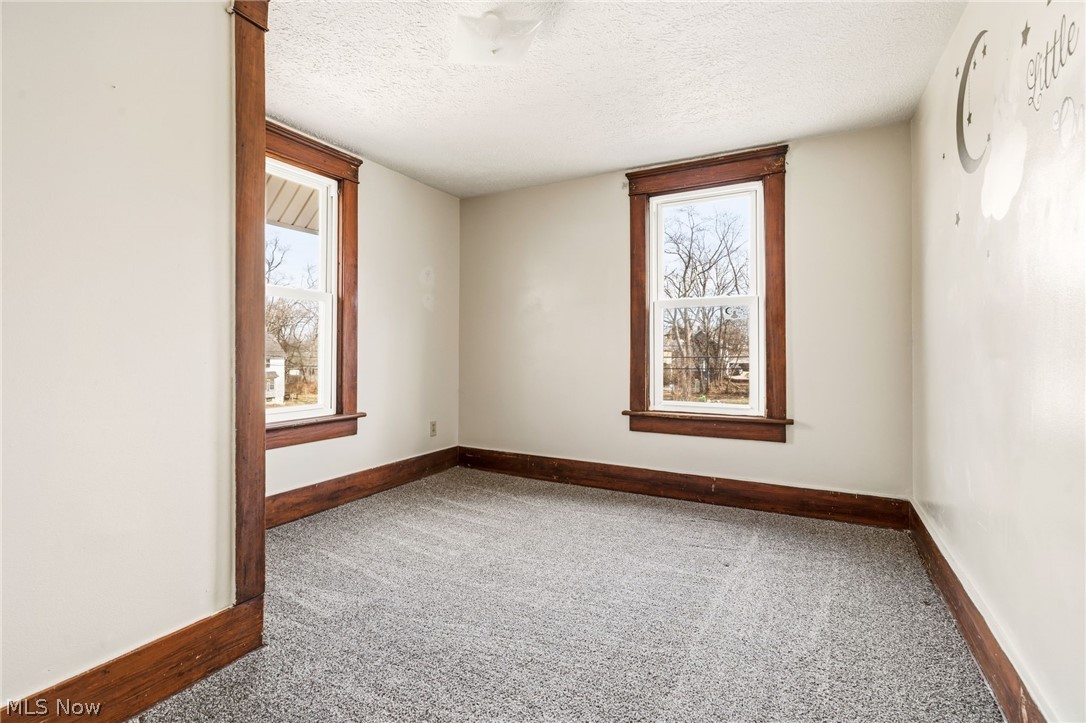 488 Alexander Street Akron OH 44306
