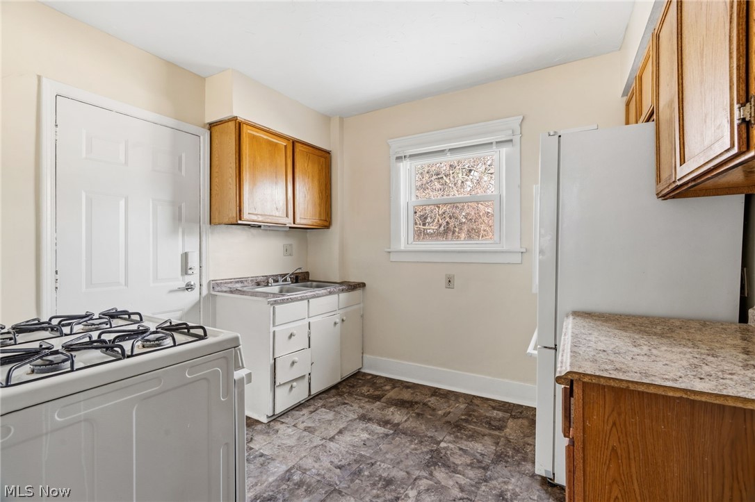488 Alexander Street Akron OH 44306