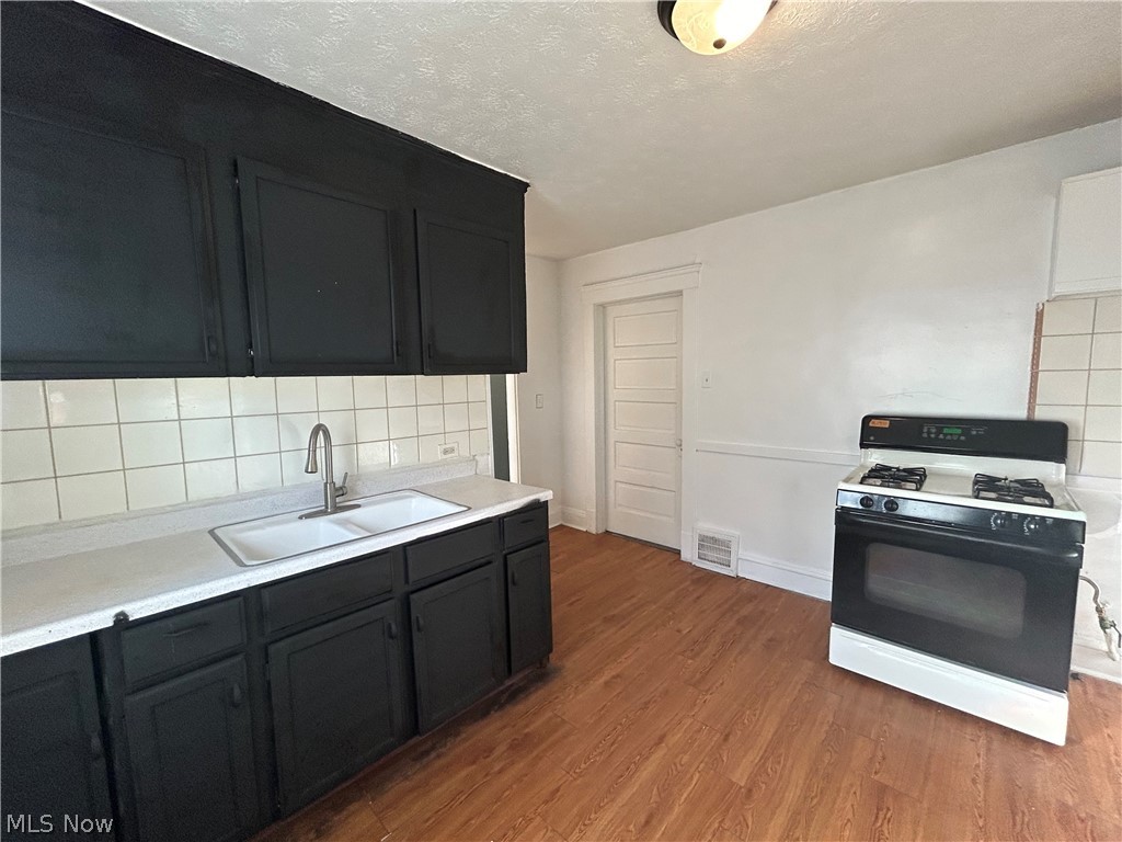 3560 W 67th Street Cleveland OH 44102
