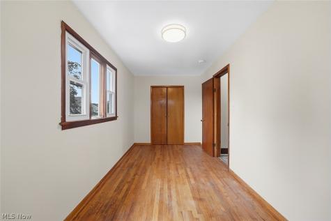 18206 Harland Avenue Cleveland OH 44119