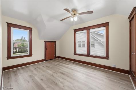 18206 Harland Avenue Cleveland OH 44119