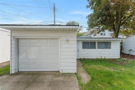 18206 Harland Avenue Cleveland OH 44119