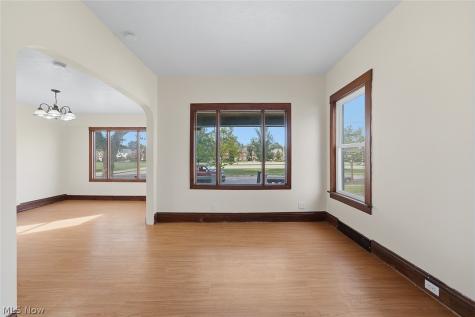 18206 Harland Avenue Cleveland OH 44119