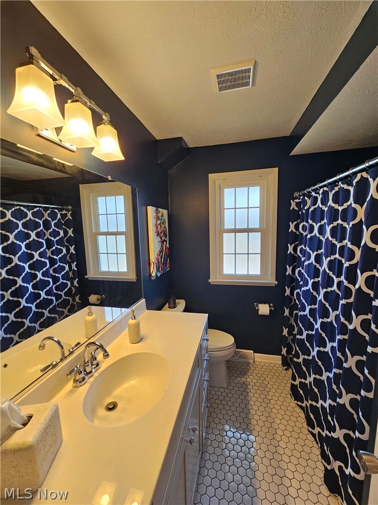 5648 Beacon Hill Drive Seven Hills OH 44131