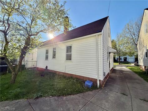 19520 Maple Heights Boulevard Maple Heights OH 44137