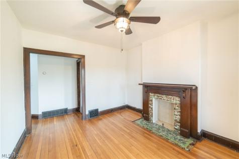 2215 W 14 Street Cleveland OH 44113