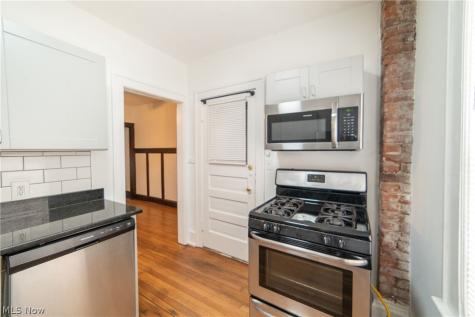 2215 W 14 Street Cleveland OH 44113