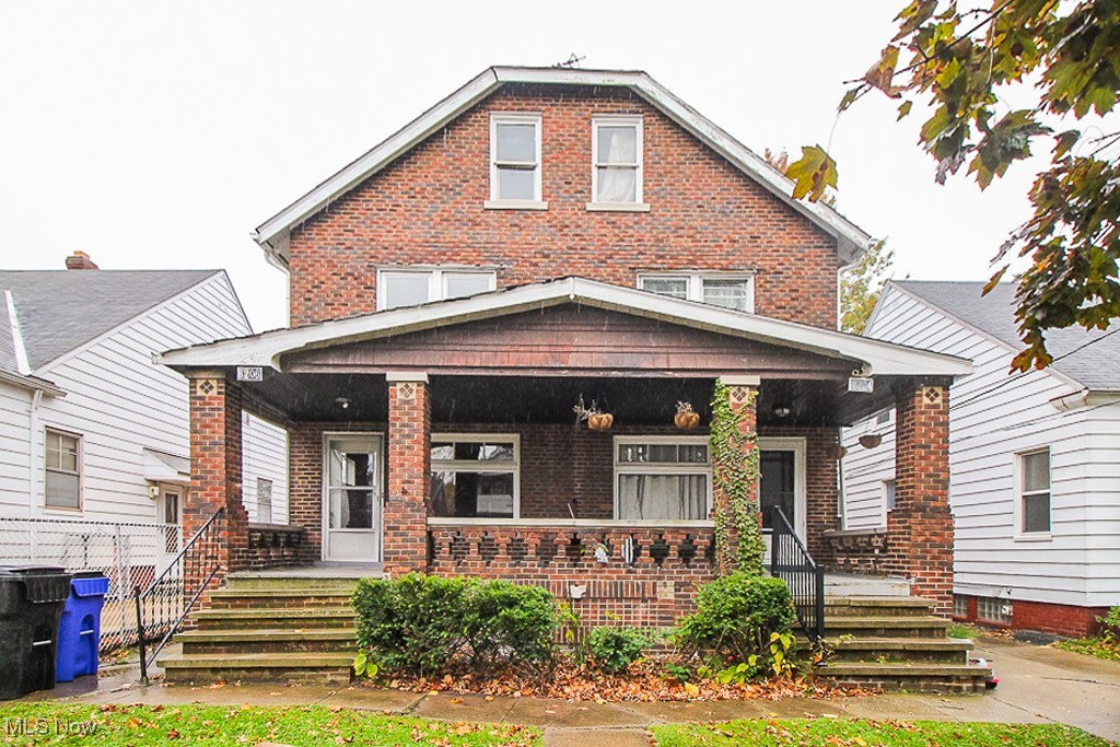 8204 Bancroft Avenue Cleveland OH 44105