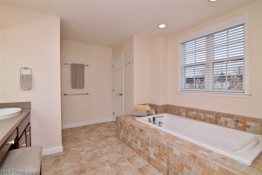 355 Hollyhock Court Mayfield Heights OH 44124