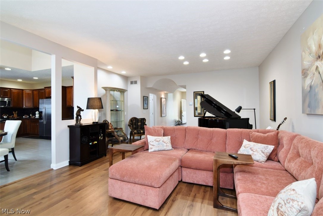 355 Hollyhock Court Mayfield Heights OH 44124