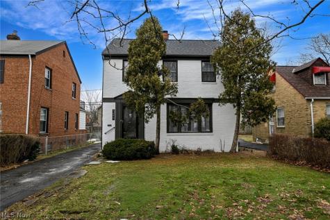 3699 Bainbridge Road Cleveland Heights OH 44118