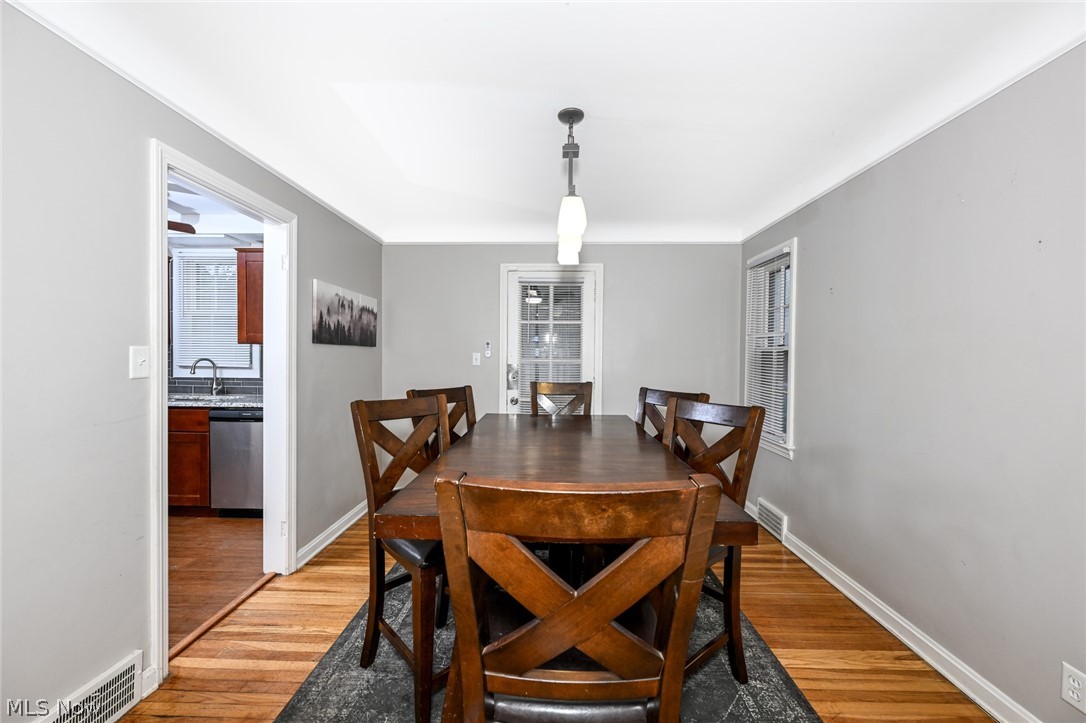 3699 Bainbridge Road Cleveland Heights OH 44118