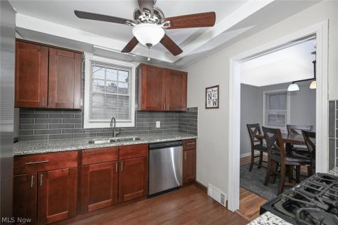 3699 Bainbridge Road Cleveland Heights OH 44118